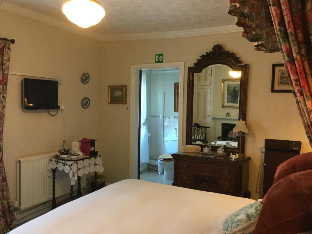 Nottingham Lodge Bed & Breakfast
