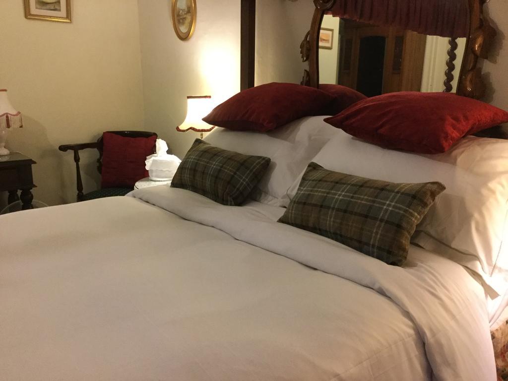 Nottingham Lodge Bed & Breakfast 4*