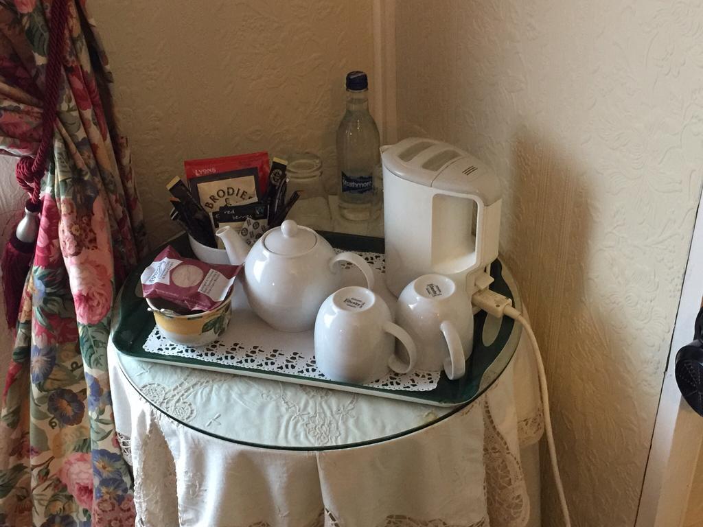 Nottingham Lodge Bed & Breakfast 4*